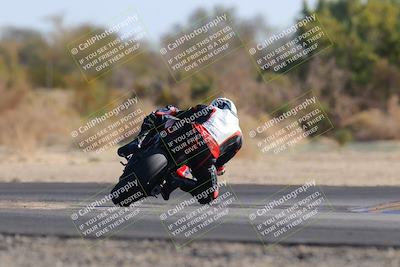 media/Dec-18-2022-SoCal Trackdays (Sun) [[8099a50955]]/Turn 7 Backside (1125am)/